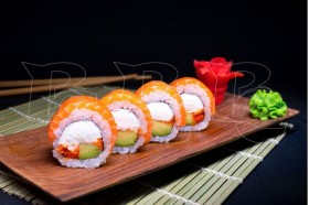 Половинка сливочный лосось Половинка сливочный лосось